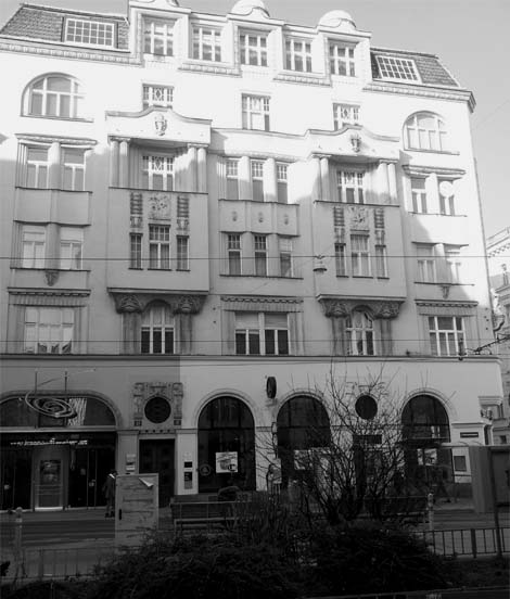 Siebensterngasse 42